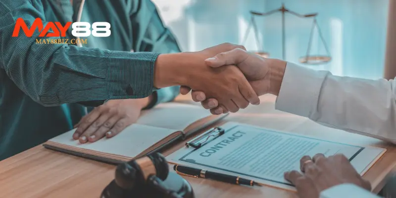 Nạp tiền và rút tiền dễ dàng tại hệ thống